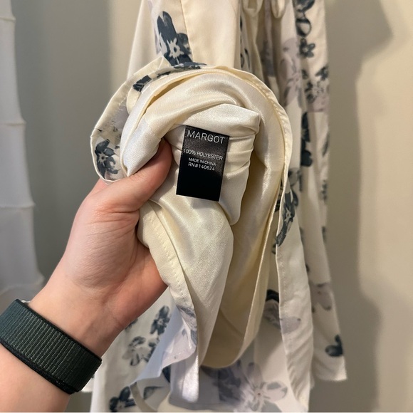 Gorgeous Graduation Dress - Picture 8 of 9